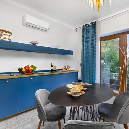 - Charme 2 Apartment